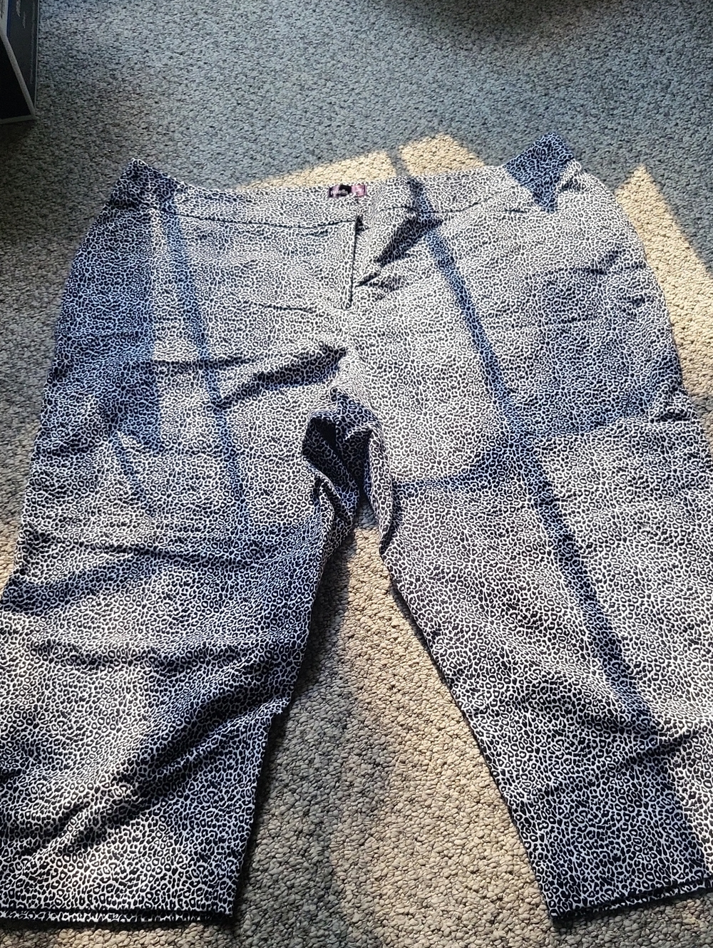 Womens Leopard Print Capri Pants